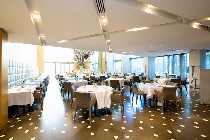 20 Best Restaurants in Greece 3 Best Restaurants in Greece Greece Estiatorio Milos1 Best Restaurants in Greece
