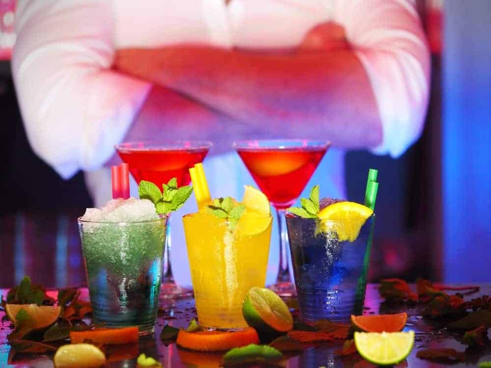 3 Not-Boring Drinks to Bring to Your Next Party 1 Drinks 2017 08 01 07 52 09 1000x7501 1 Drinks