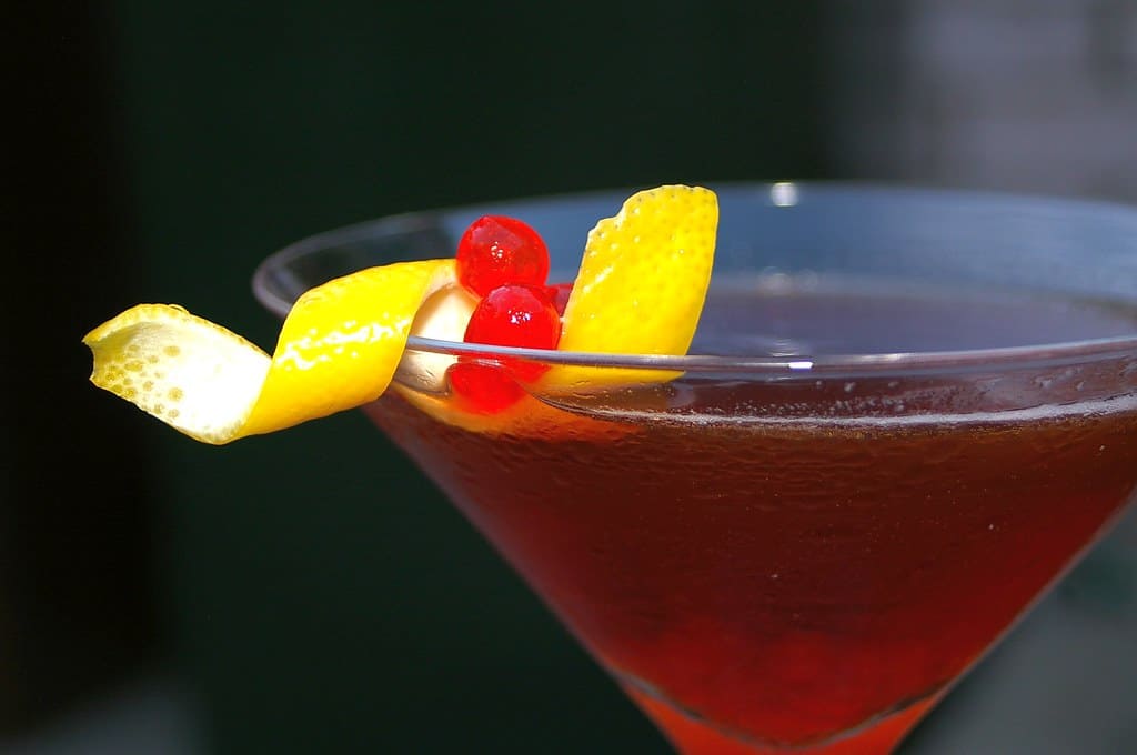 5 Cocktails Every Man Should Know How to Make 4 Cocktails Every Man Should Know How to Make 3441187740 cb07be61ab b1 Cocktails Every Man Should Know How to Make
