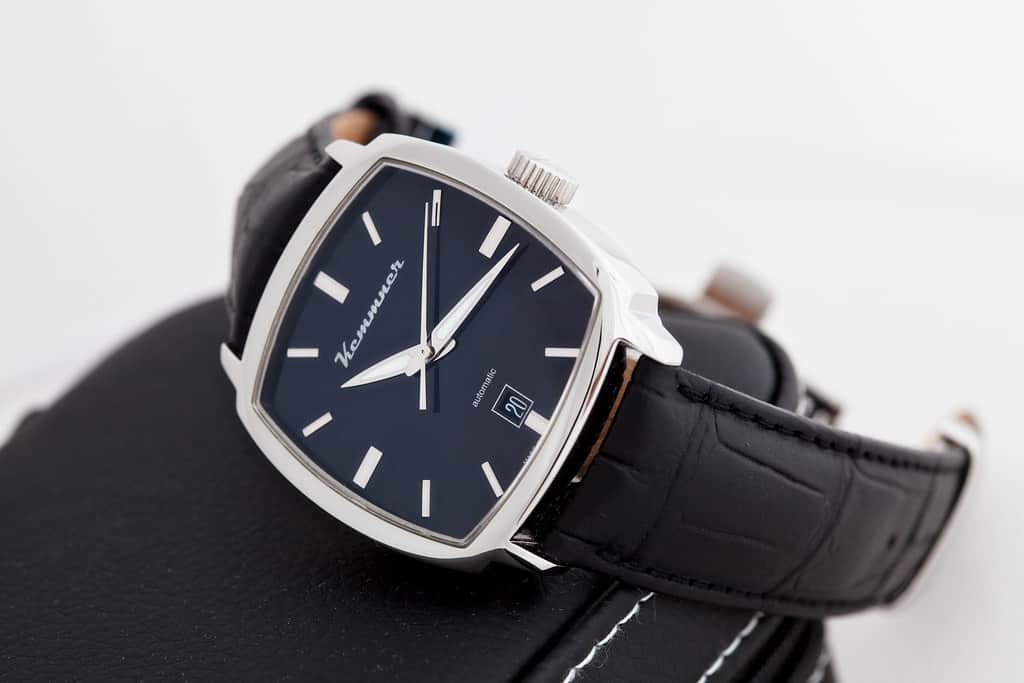 A Guide to Watch Case Shapes 1 Watch Case Shapes 4450372554 d0b2d38452 b1 Watch Case Shapes