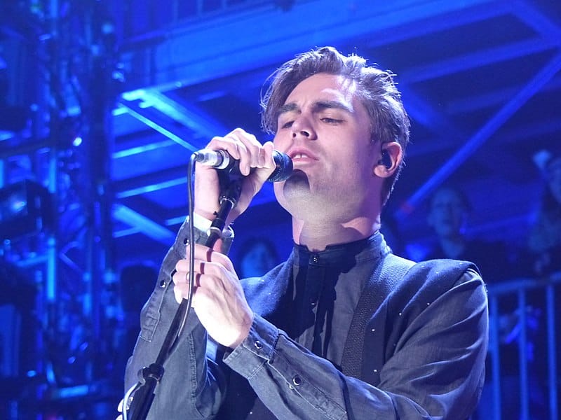 800px Charlie Simpson 2016 31 Work