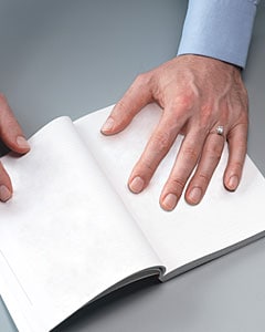 Would You Wear a Male Engagement Ring? 1 detailsfeatures10v1