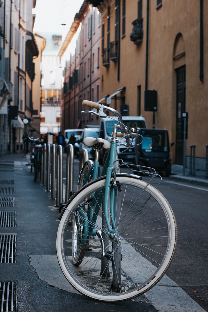 Avoiding Public Transport networking for introverts