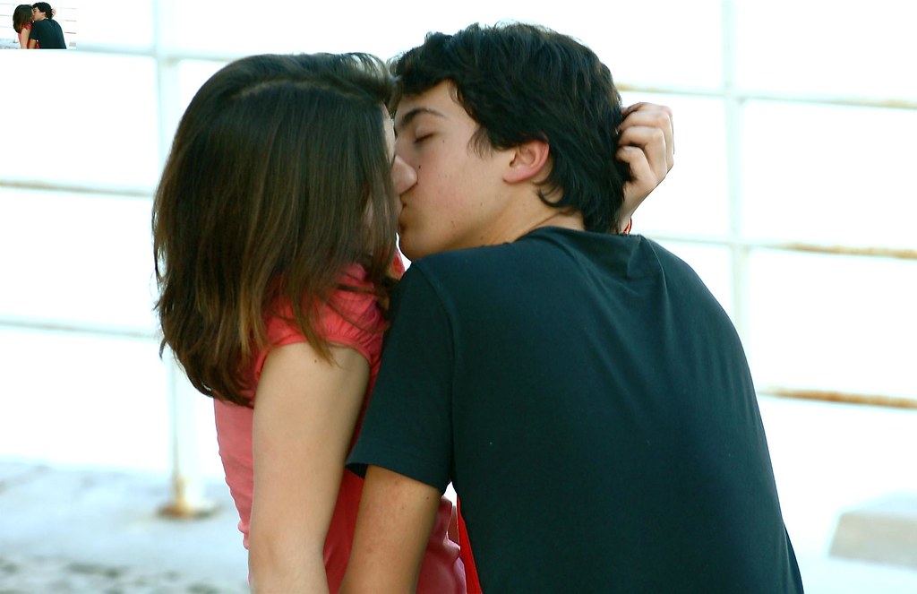 first kiss 10 Reasons Why You Should Swim In The Pool